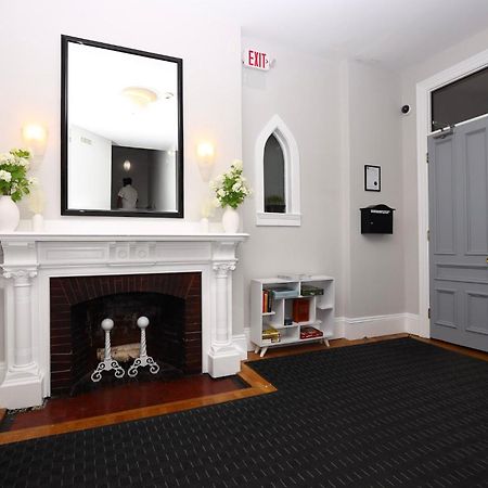 Large Stylish Newbury Street Studio W/ Kitchen Βοστώνη Εξωτερικό φωτογραφία