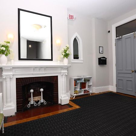 Large Stylish Newbury Street Studio W/ Kitchen Βοστώνη Εξωτερικό φωτογραφία